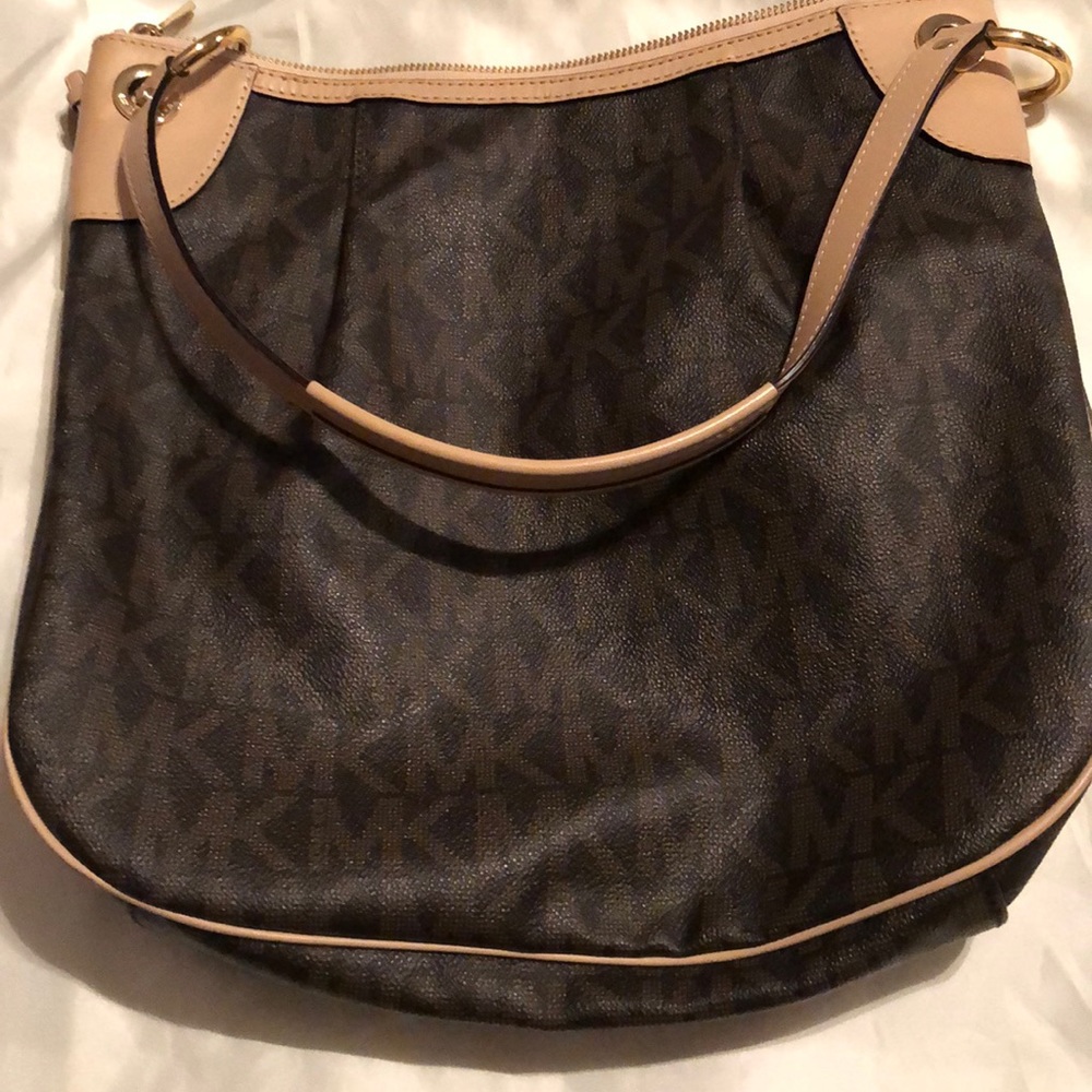 Authentic Michael Kors Handbag - image 3
